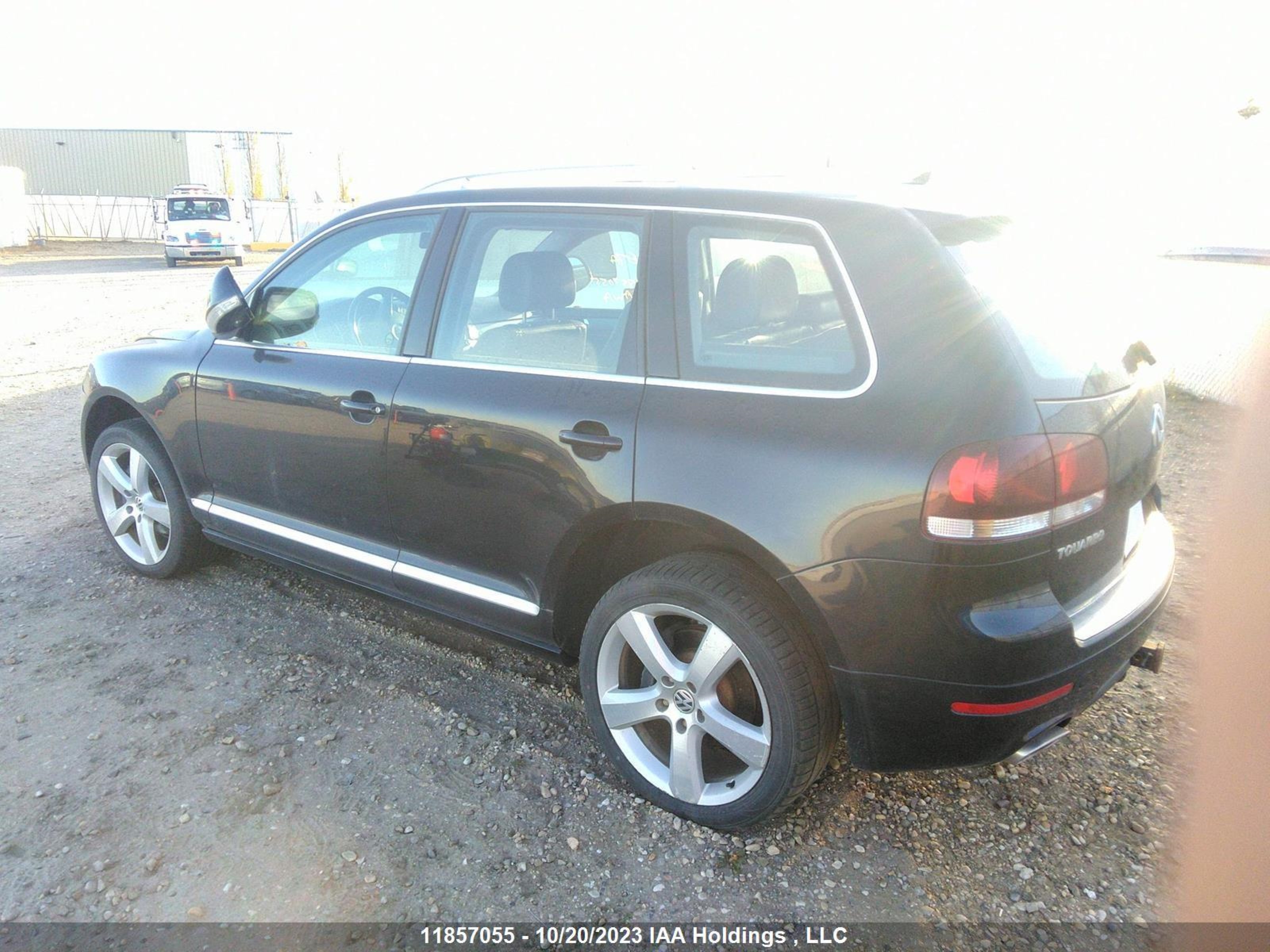 Photo 2 VIN: WVGDK6A97AD000126 - VOLKSWAGEN TOUAREG 