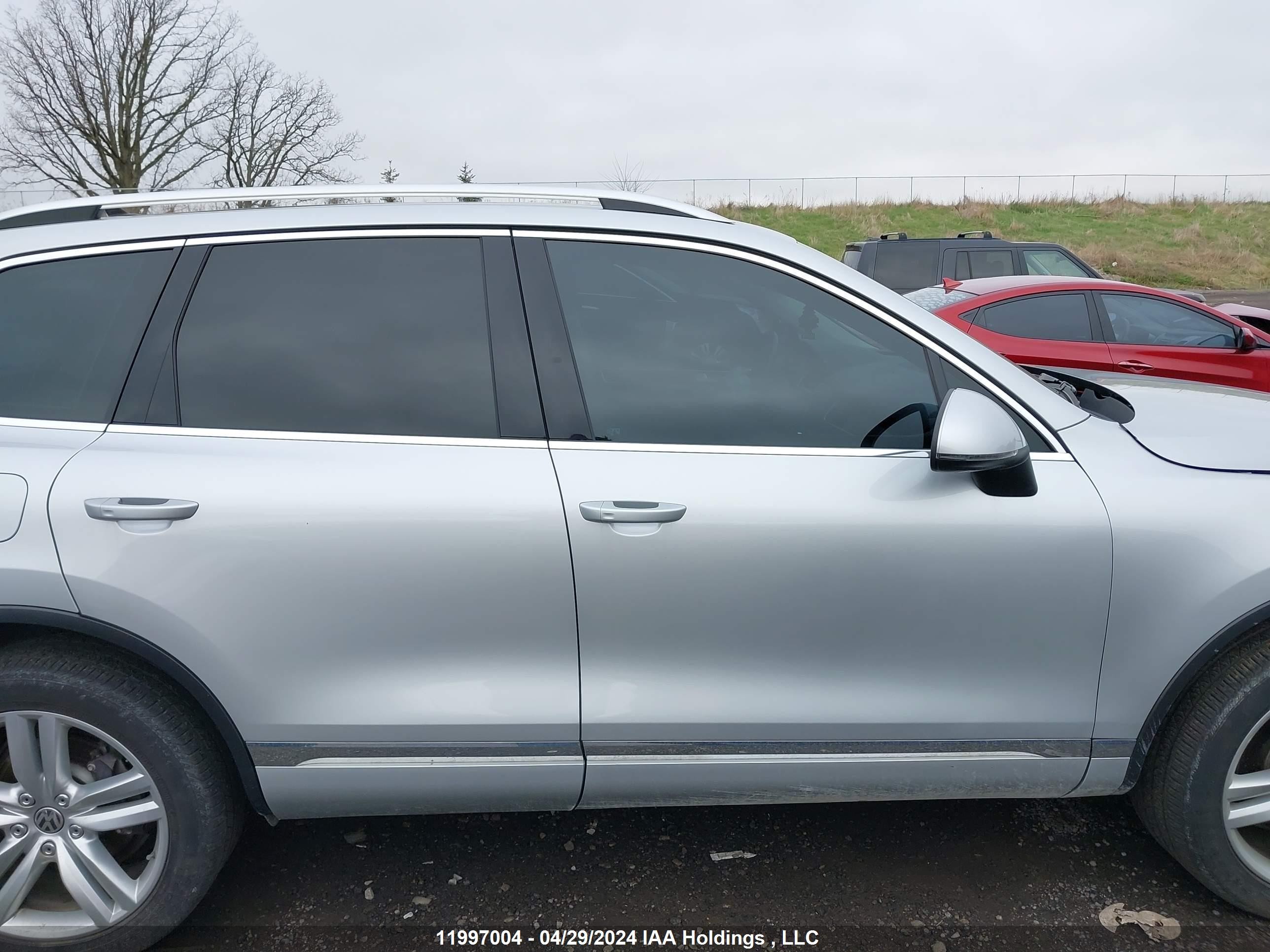 Photo 12 VIN: WVGDK9BP4CD001333 - VOLKSWAGEN TOUAREG 