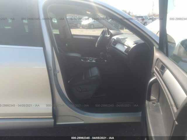 Photo 4 VIN: WVGEF9BP1CD006630 - VOLKSWAGEN TOUAREG 