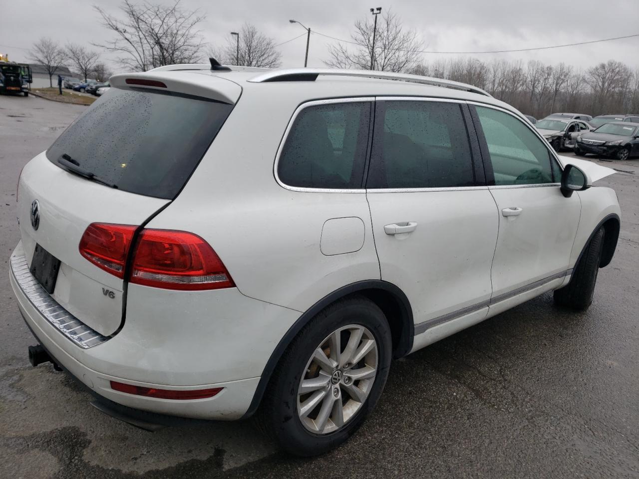 Photo 2 VIN: WVGEF9BP2DD013930 - VOLKSWAGEN TOUAREG 