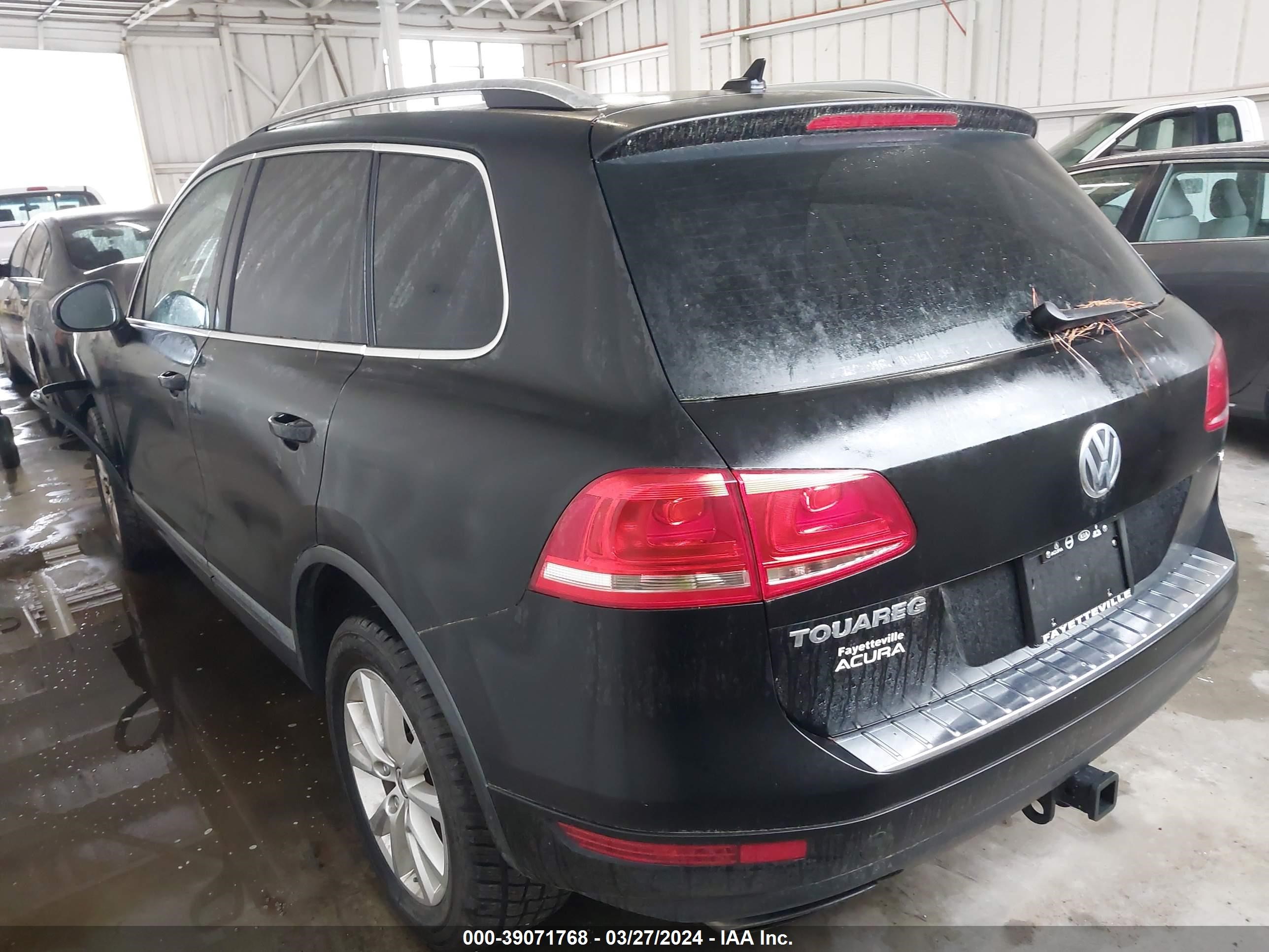 Photo 2 VIN: WVGEF9BP4ED015244 - VOLKSWAGEN TOUAREG 