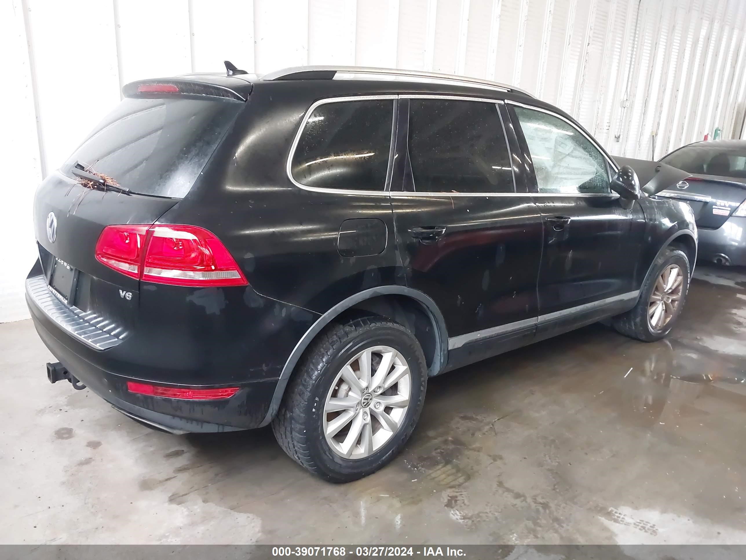 Photo 3 VIN: WVGEF9BP4ED015244 - VOLKSWAGEN TOUAREG 