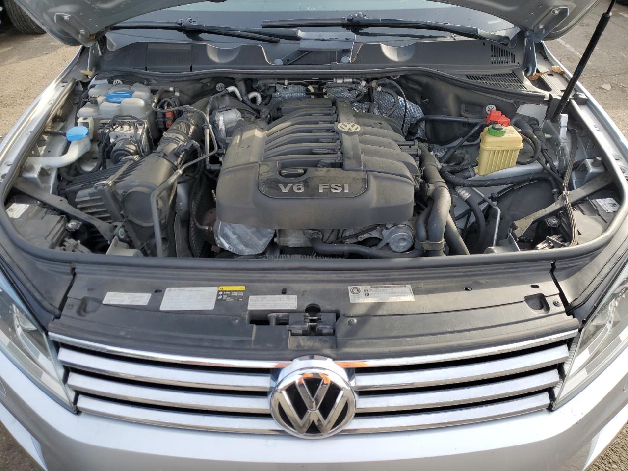 Photo 10 VIN: WVGEF9BP5FD002732 - VOLKSWAGEN TOUAREG 