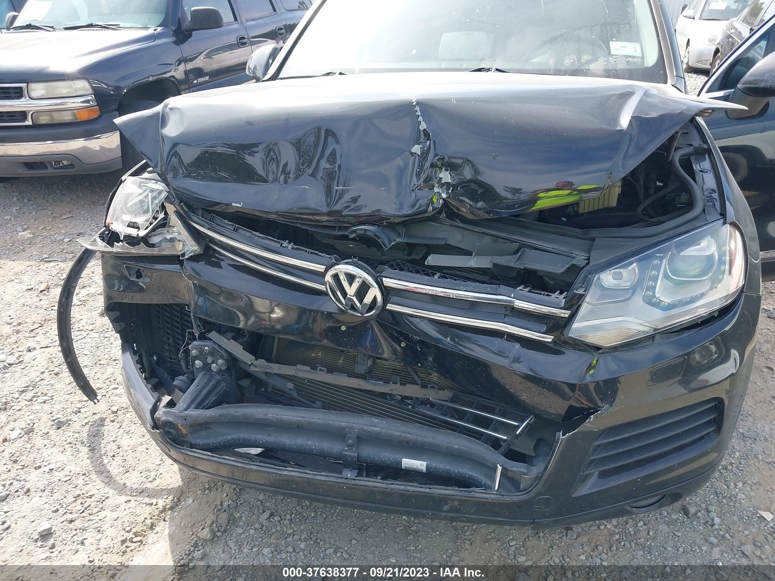 Photo 5 VIN: WVGEF9BP6CD006672 - VOLKSWAGEN TOUAREG 