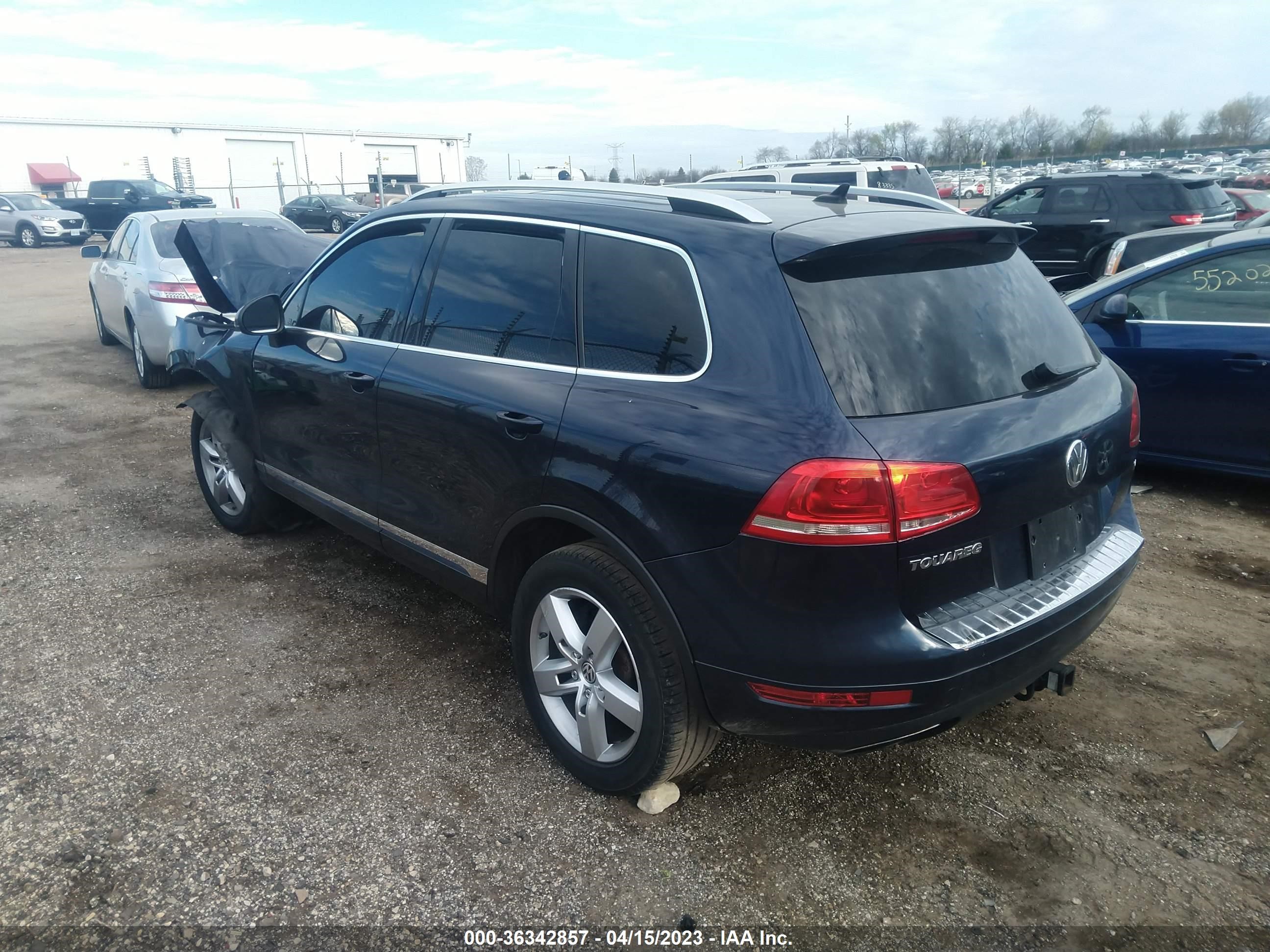 Photo 2 VIN: WVGEF9BP7DD006049 - VOLKSWAGEN TOUAREG 