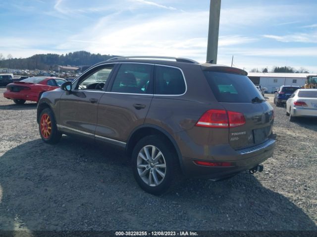 Photo 2 VIN: WVGEF9BP7ED002567 - VOLKSWAGEN TOUAREG 