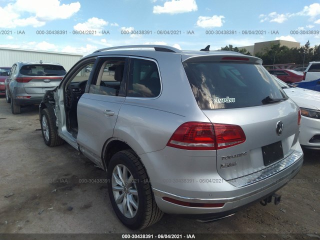 Photo 2 VIN: WVGEF9BP8GD009983 - VOLKSWAGEN TOUAREG 