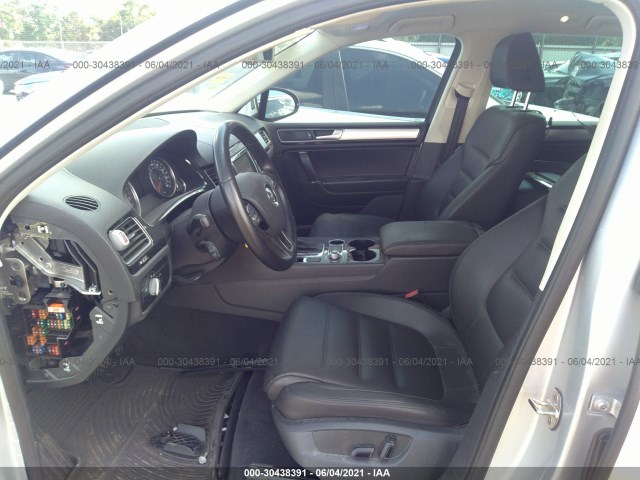 Photo 4 VIN: WVGEF9BP8GD009983 - VOLKSWAGEN TOUAREG 