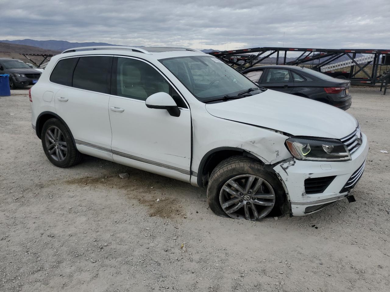 Photo 3 VIN: WVGEF9BP9FD006668 - VOLKSWAGEN TOUAREG 