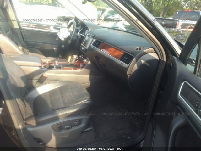 Photo 4 VIN: WVGEK9BP1CD010236 - VOLKSWAGEN TOUAREG 