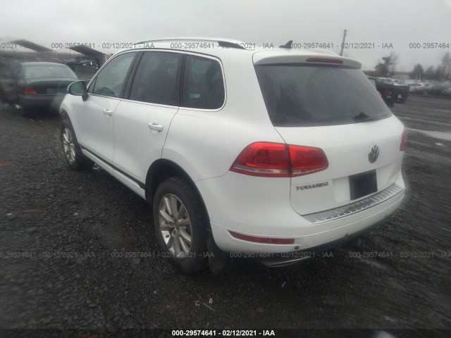 Photo 2 VIN: WVGEP9BP0ED008210 - VOLKSWAGEN TOUAREG 