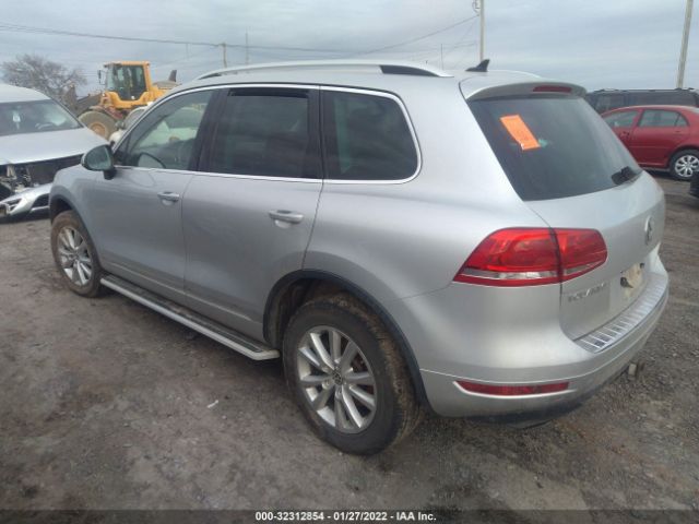 Photo 2 VIN: WVGEP9BP2ED001890 - VOLKSWAGEN TOUAREG 