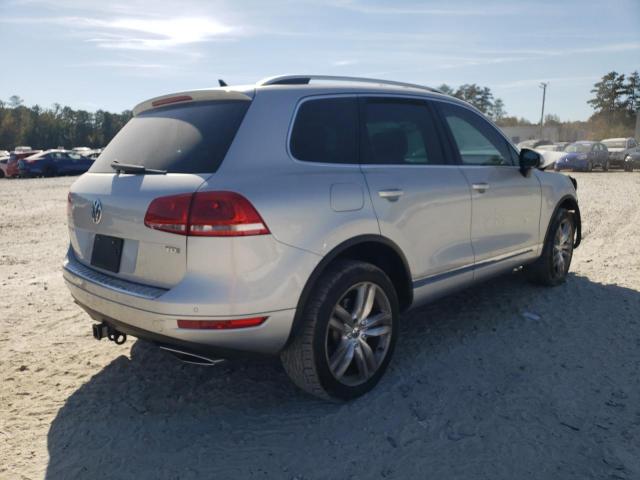 Photo 3 VIN: WVGEP9BP3DD003825 - VOLKSWAGEN TOUAREG V6 