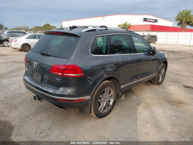 Photo 3 VIN: WVGEP9BP3GD000590 - VOLKSWAGEN TOUAREG 