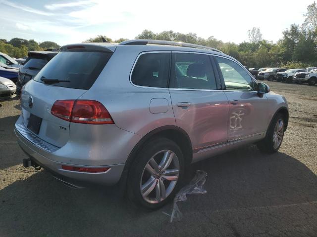 Photo 2 VIN: WVGEP9BP5DD013031 - VOLKSWAGEN TOUAREG V6 