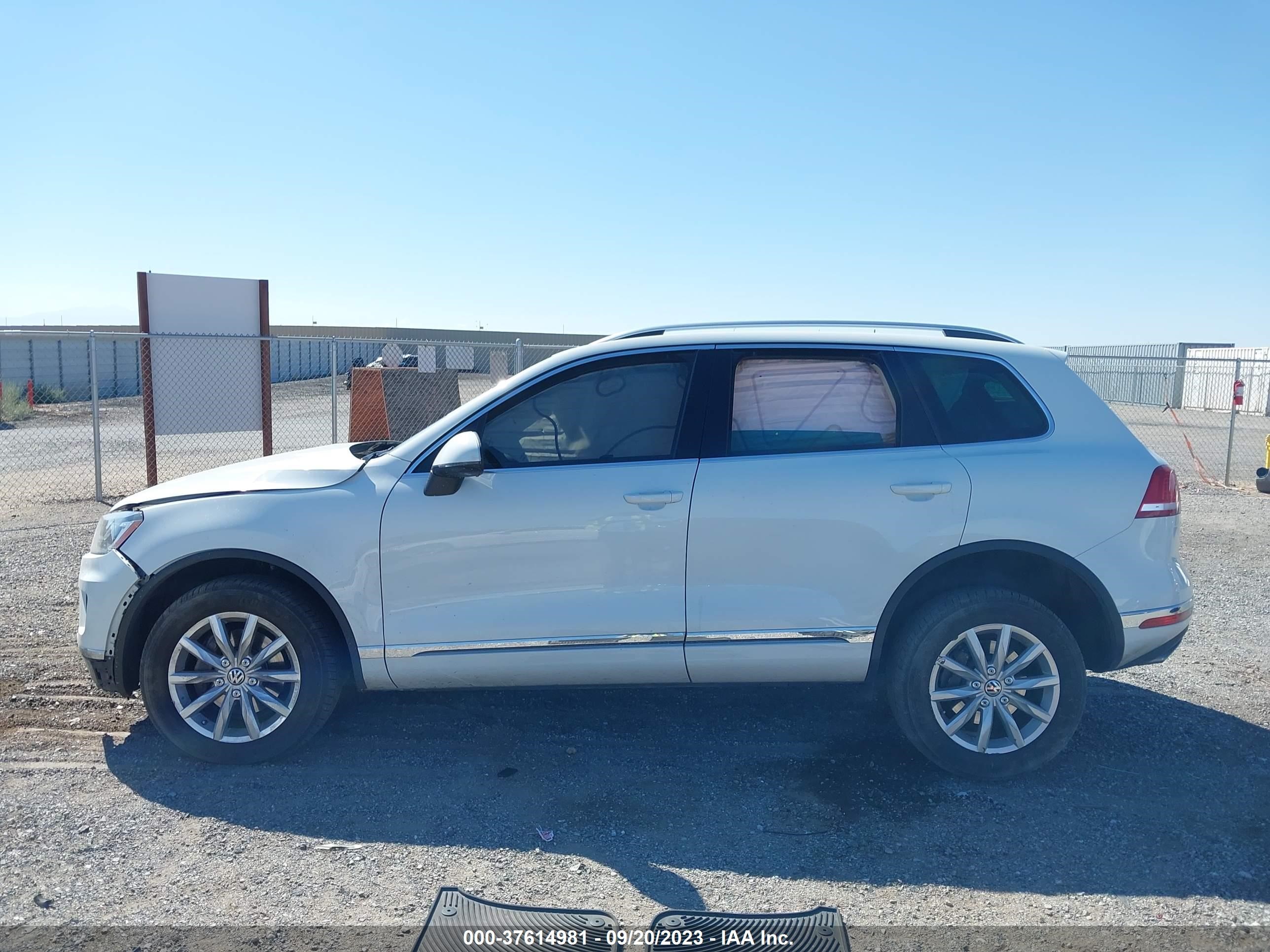 Photo 12 VIN: WVGEP9BP5FD003070 - VOLKSWAGEN TOUAREG 