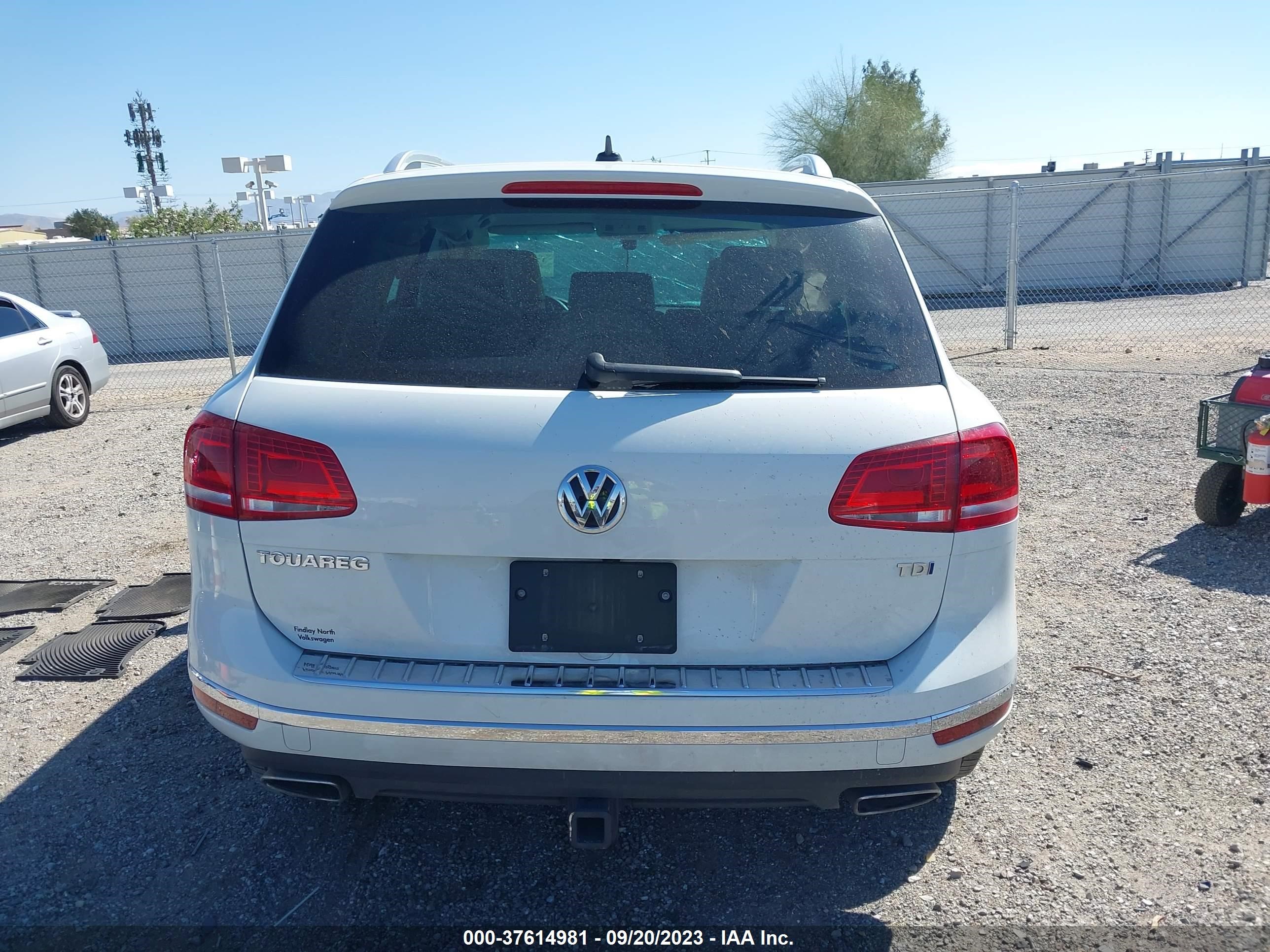 Photo 14 VIN: WVGEP9BP5FD003070 - VOLKSWAGEN TOUAREG 