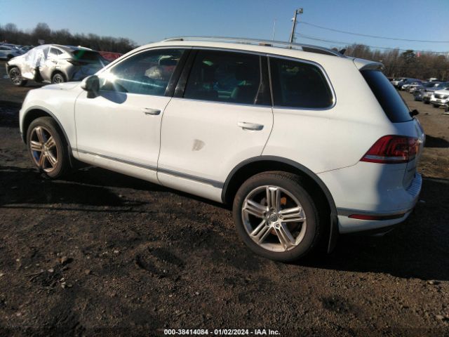 Photo 2 VIN: WVGEP9BP5FD003408 - VOLKSWAGEN TOUAREG 