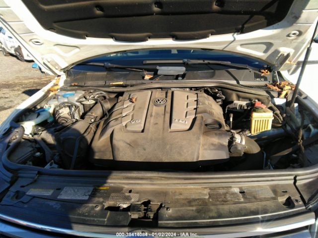 Photo 9 VIN: WVGEP9BP5FD003408 - VOLKSWAGEN TOUAREG 