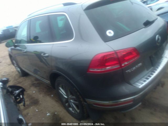 Photo 2 VIN: WVGEP9BP5FD008057 - VOLKSWAGEN TOUAREG 