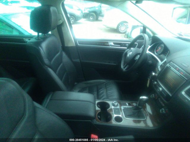 Photo 4 VIN: WVGEP9BP5FD008057 - VOLKSWAGEN TOUAREG 