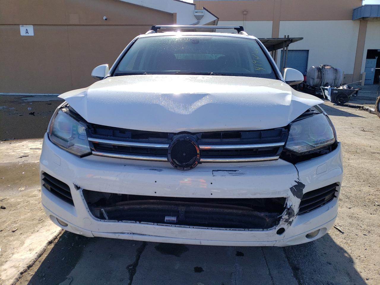 Photo 4 VIN: WVGEP9BP7ED013260 - VOLKSWAGEN TOUAREG 