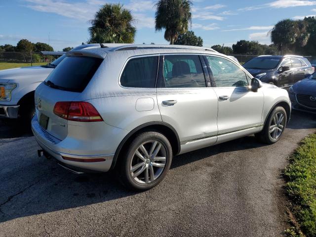 Photo 2 VIN: WVGEP9BP9GD002523 - VOLKSWAGEN TOUAREG TD 