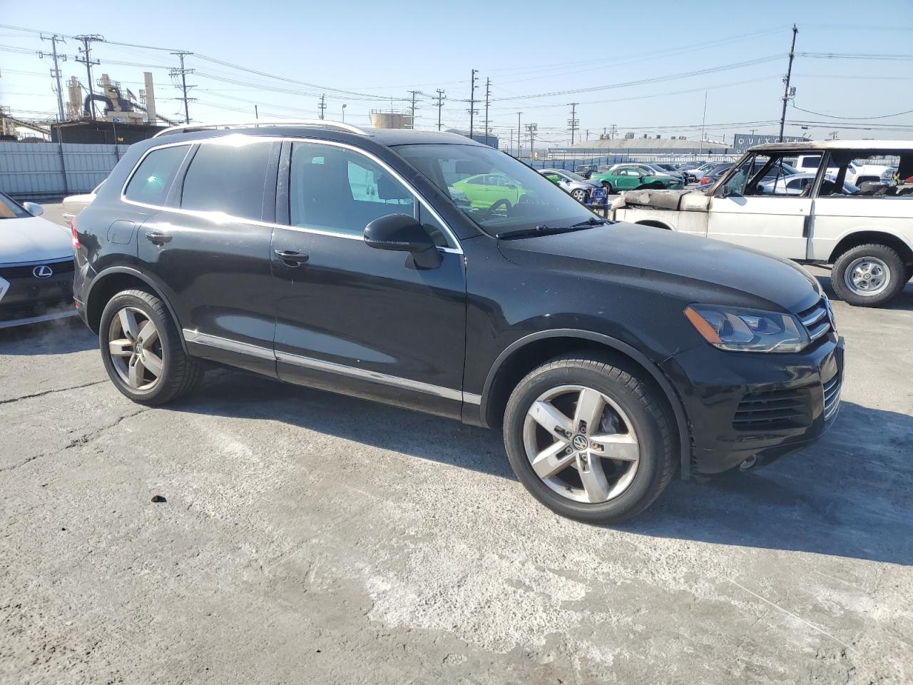 Photo 3 VIN: WVGFF9BP0BD000692 - VOLKSWAGEN TOUAREG 