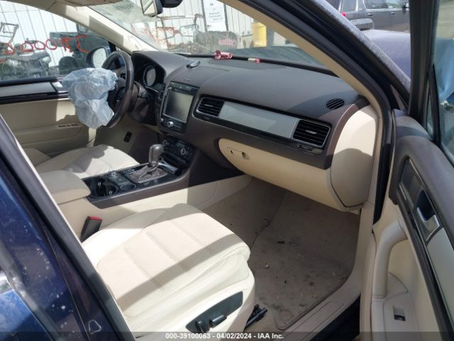 Photo 4 VIN: WVGFF9BP0BD005004 - VOLKSWAGEN TOUAREG 