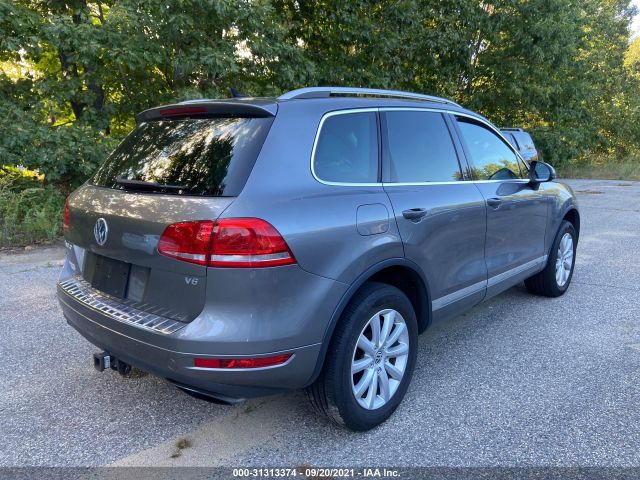 Photo 3 VIN: WVGFF9BP1BD002323 - VOLKSWAGEN TOUAREG 