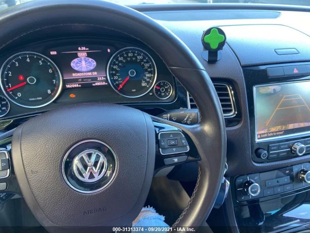 Photo 6 VIN: WVGFF9BP1BD002323 - VOLKSWAGEN TOUAREG 