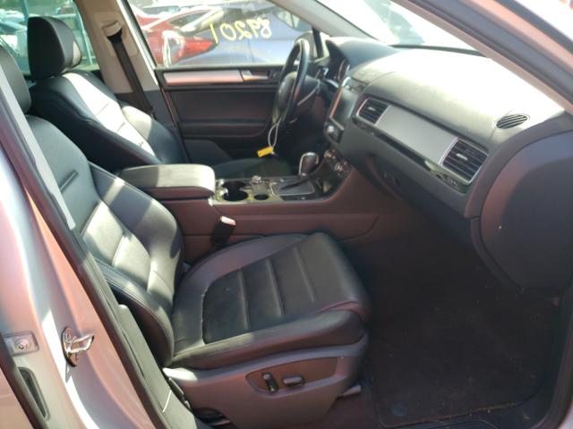 Photo 4 VIN: WVGFF9BP1BD005643 - VOLKSWAGEN TOUAREG 