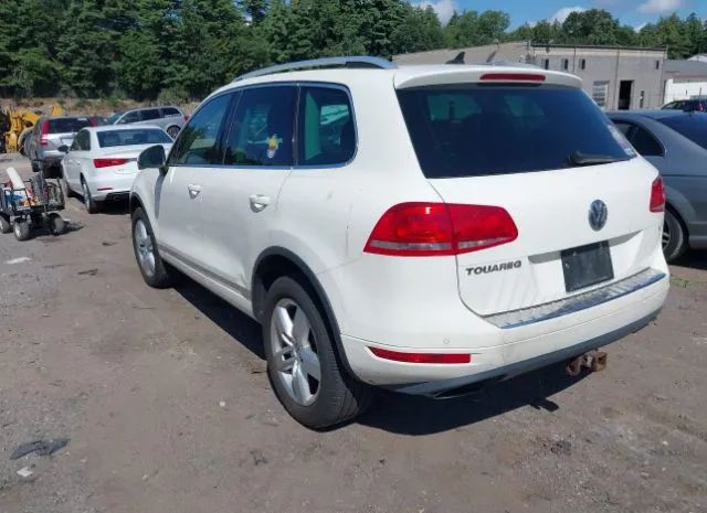 Photo 2 VIN: WVGFF9BP1CD001061 - VOLKSWAGEN TOUAREG 