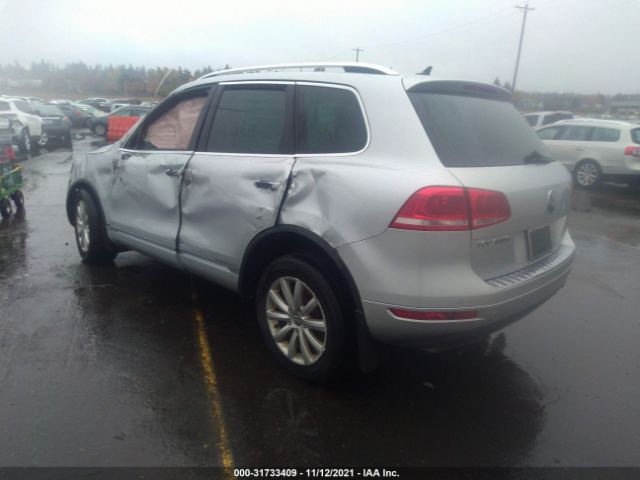 Photo 2 VIN: WVGFF9BP1CD004686 - VOLKSWAGEN TOUAREG 