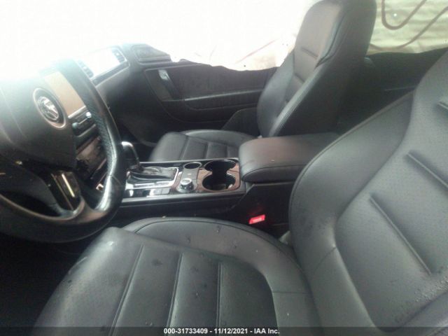 Photo 4 VIN: WVGFF9BP1CD004686 - VOLKSWAGEN TOUAREG 