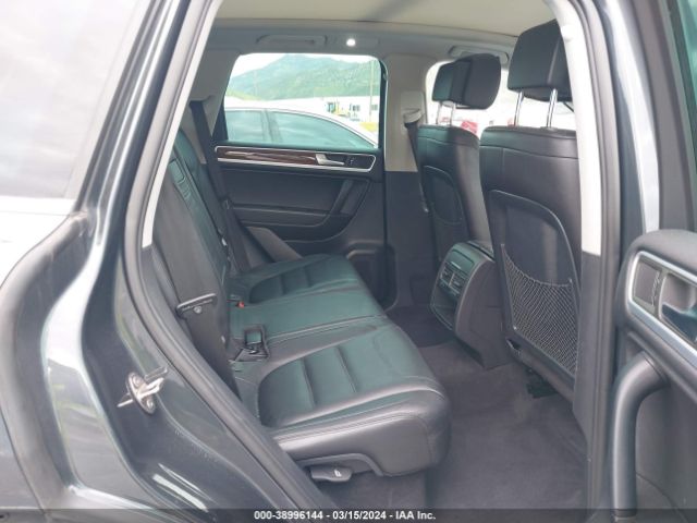 Photo 7 VIN: WVGFF9BP2BD007076 - VOLKSWAGEN TOUAREG 