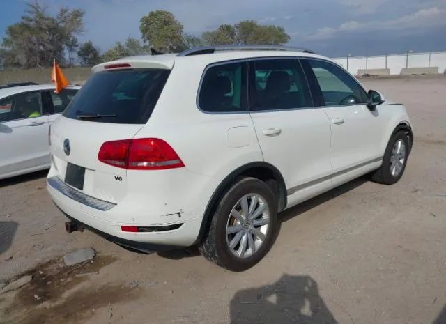 Photo 3 VIN: WVGFF9BP2CD001599 - VOLKSWAGEN TOUAREG 