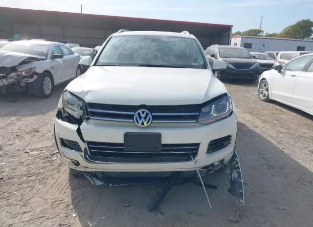 Photo 5 VIN: WVGFF9BP2CD001599 - VOLKSWAGEN TOUAREG 