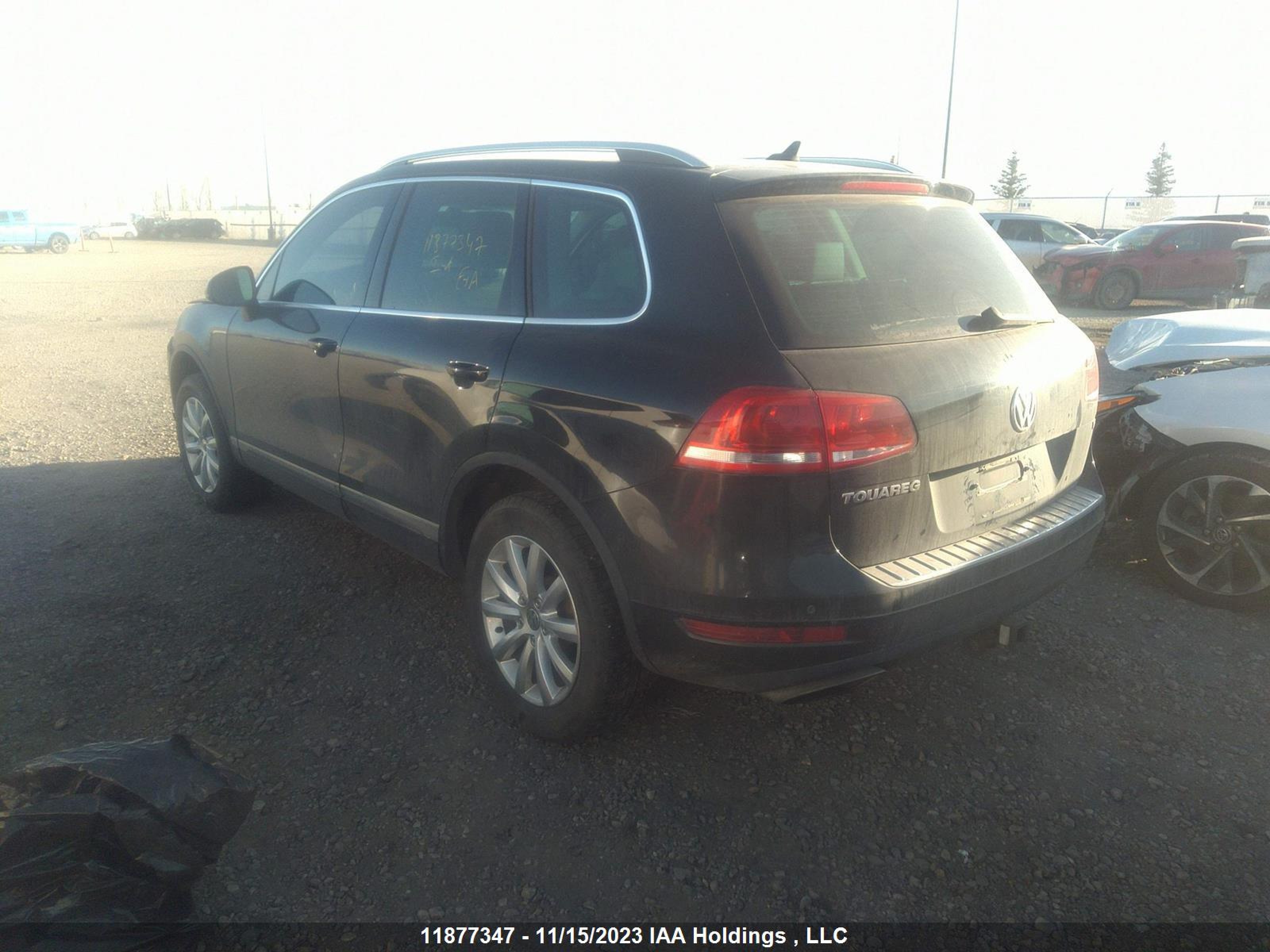 Photo 2 VIN: WVGFF9BP4BD007001 - VOLKSWAGEN TOUAREG 