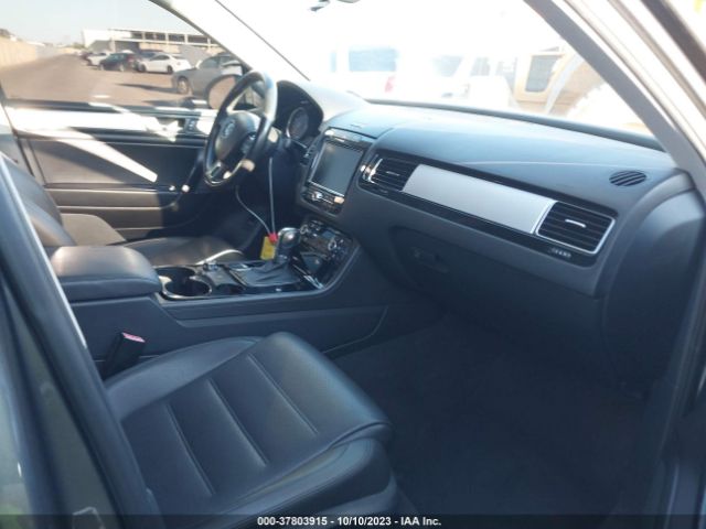 Photo 4 VIN: WVGFF9BP4CD003662 - VOLKSWAGEN TOUAREG 