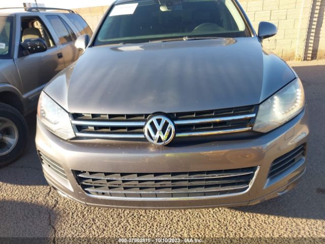 Photo 5 VIN: WVGFF9BP4CD003662 - VOLKSWAGEN TOUAREG 