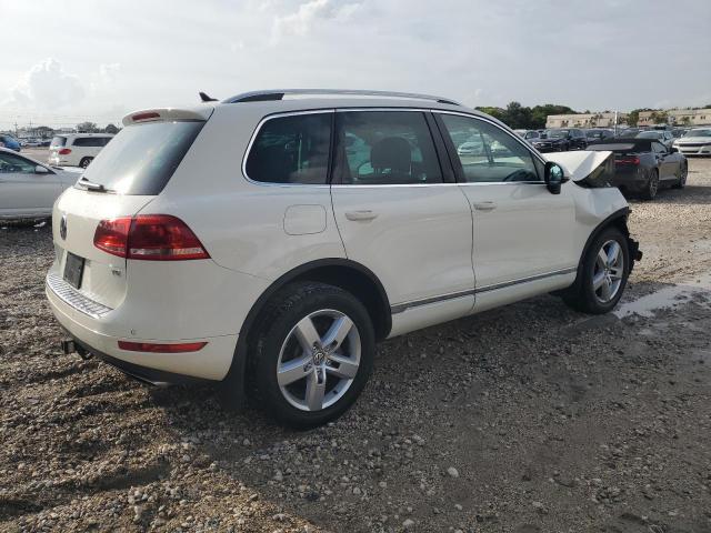 Photo 2 VIN: WVGFF9BP6CD001749 - VOLKSWAGEN TOUAREG V6 