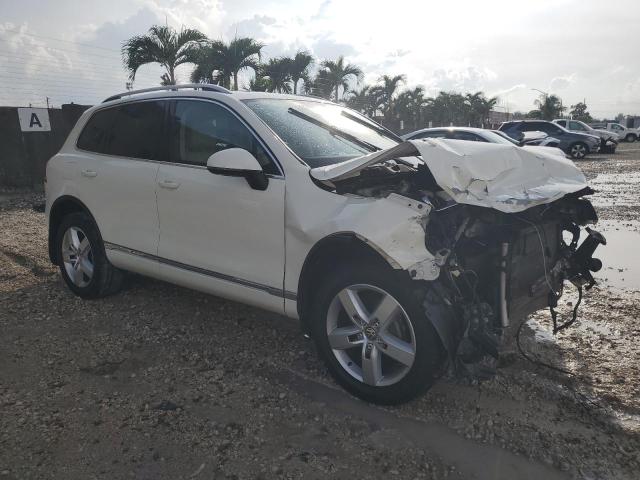 Photo 3 VIN: WVGFF9BP6CD001749 - VOLKSWAGEN TOUAREG V6 