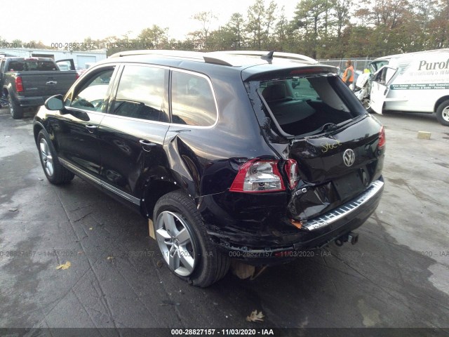 Photo 2 VIN: WVGFF9BP7BD005064 - VOLKSWAGEN TOUAREG 