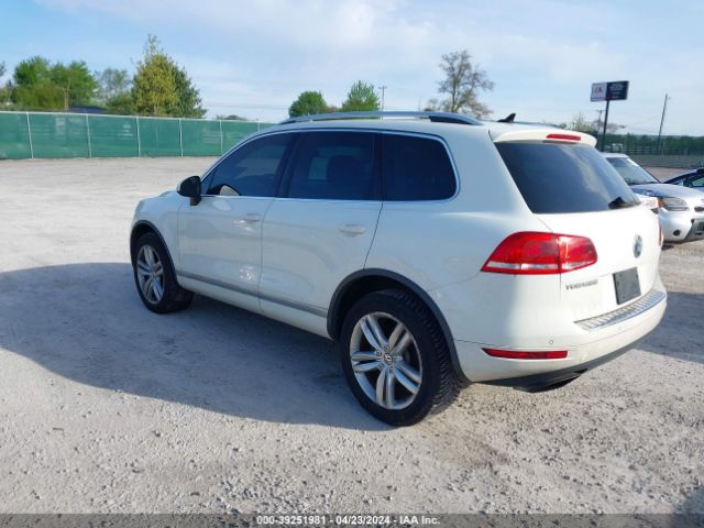 Photo 2 VIN: WVGFF9BP8BD006188 - VOLKSWAGEN TOUAREG 