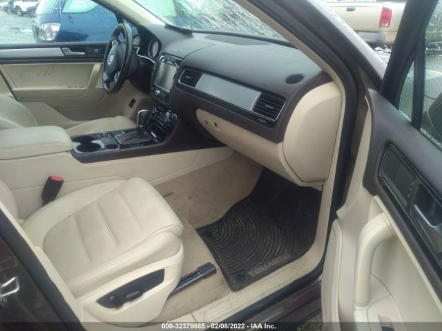 Photo 4 VIN: WVGFF9BPXCD002449 - VOLKSWAGEN TOUAREG 