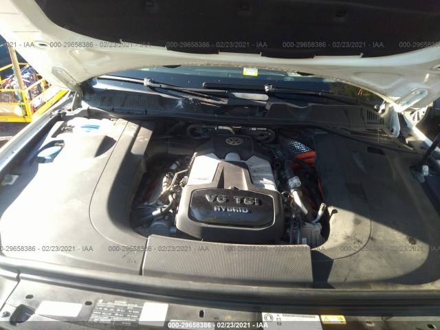 Photo 9 VIN: WVGFG9BP7BD005773 - VOLKSWAGEN TOUAREG 