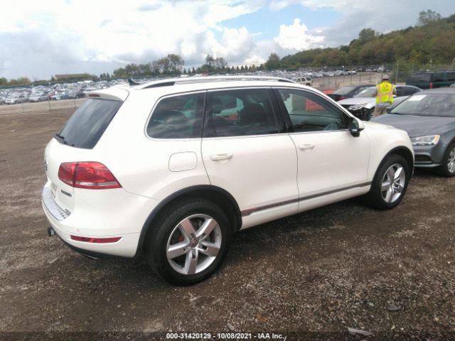 Photo 3 VIN: WVGFG9BP8CD003855 - VOLKSWAGEN TOUAREG 