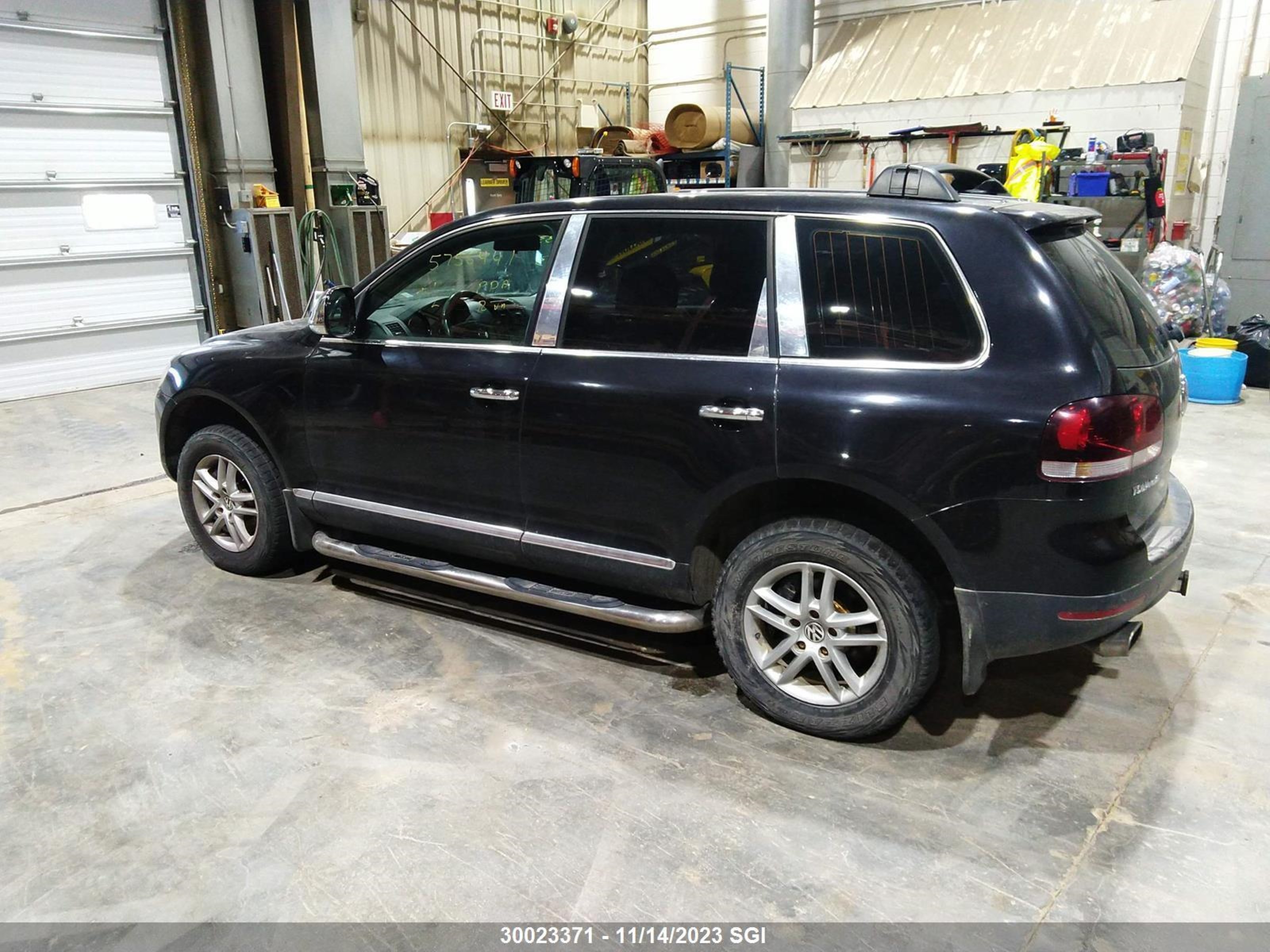 Photo 2 VIN: WVGFK6A97AD002130 - VOLKSWAGEN TOUAREG 