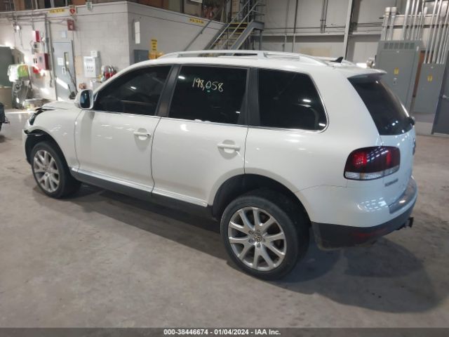 Photo 2 VIN: WVGFK7A93AD004026 - VOLKSWAGEN TOUAREG 